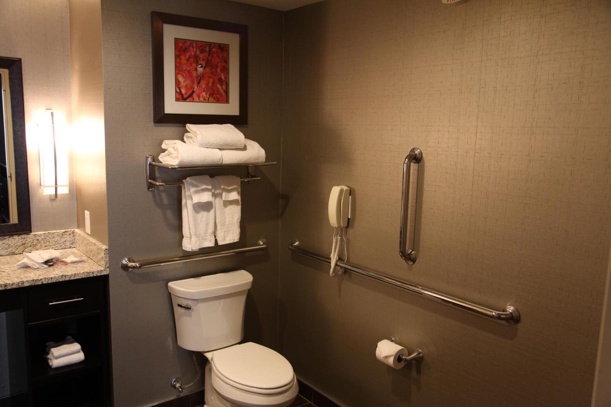 Homewood Suites Calgary Airport Bagian luar foto